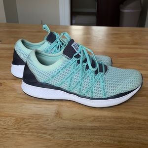 Saucony Versa Foam Sway running shoes